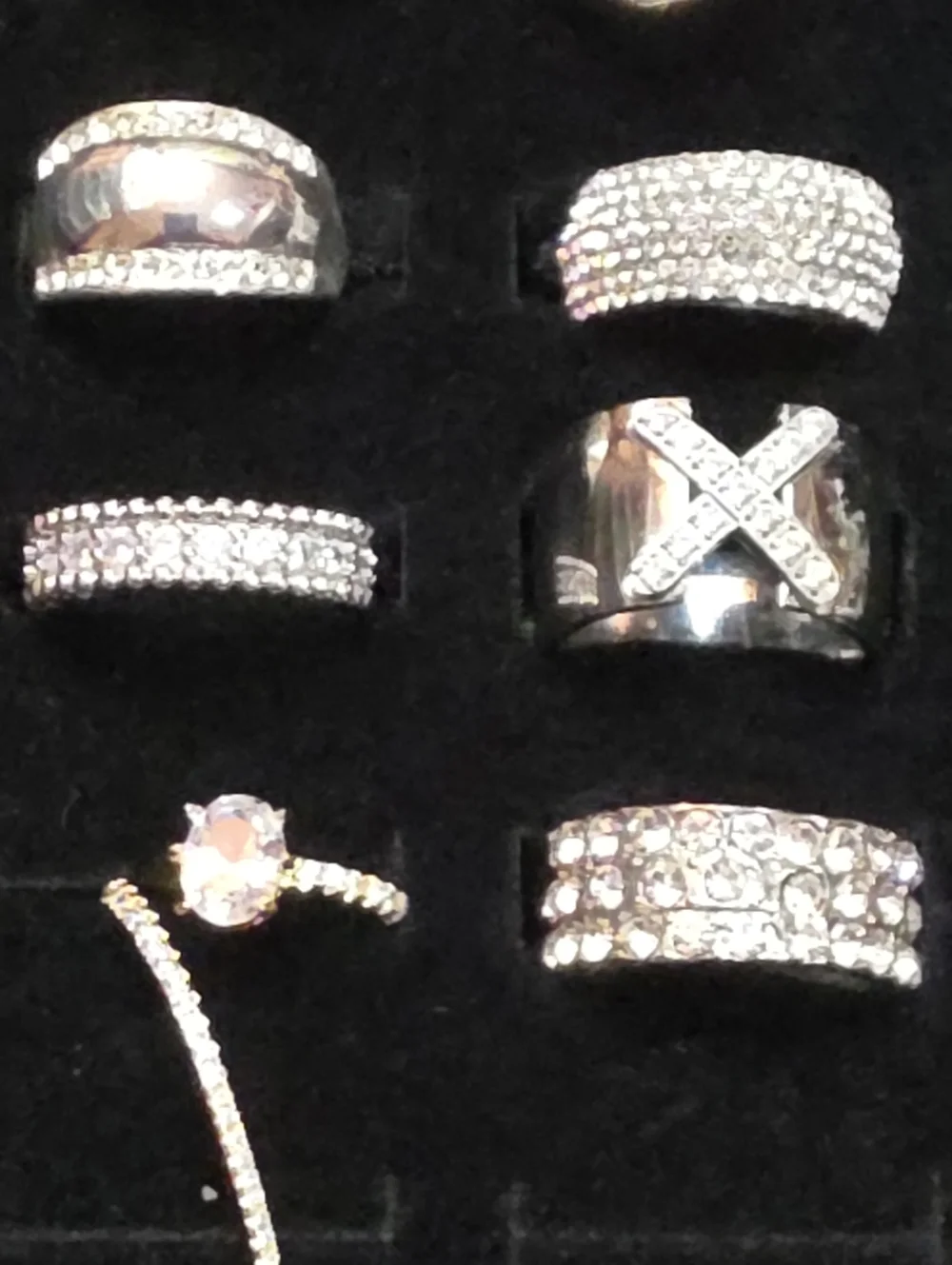 RESELLERS! LOT OF 50 HIGH QUALITY FASHION RINGS ALL IN EXCELLENT CONDITION - Picture 9 of 15